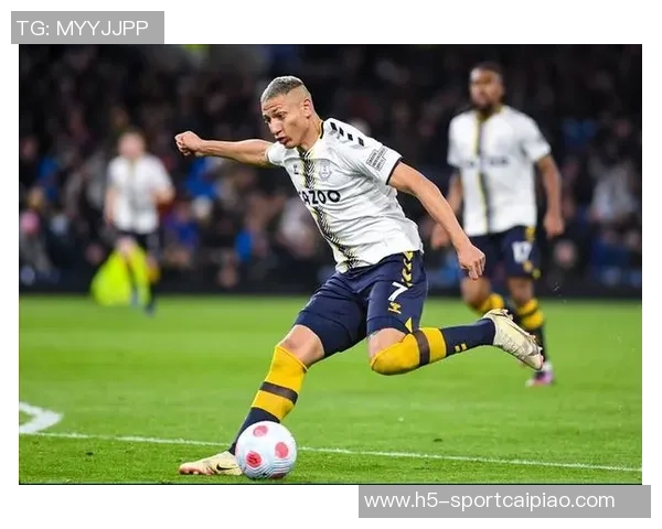 理查利森成为第五位在英超出场250次的巴西球员荣耀时刻 理查利森成为第五位在英超出场250次的巴西球员荣耀时刻